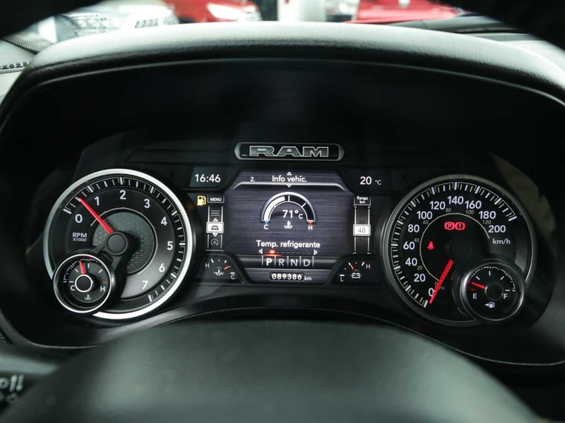 RAM 1500 BIG HORN CREW CAB 4X4 3.6 AUT 2021 - Imagen 8 de 14