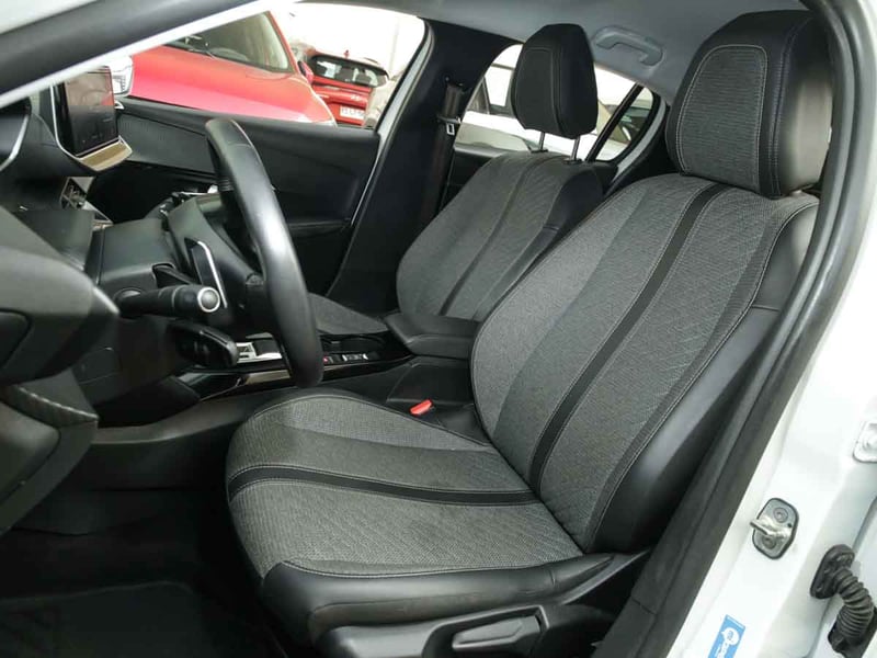 Peugeot 208 MCA ALLURE PURETECH 130 EAT8 2024 - Imagen 7 de 8