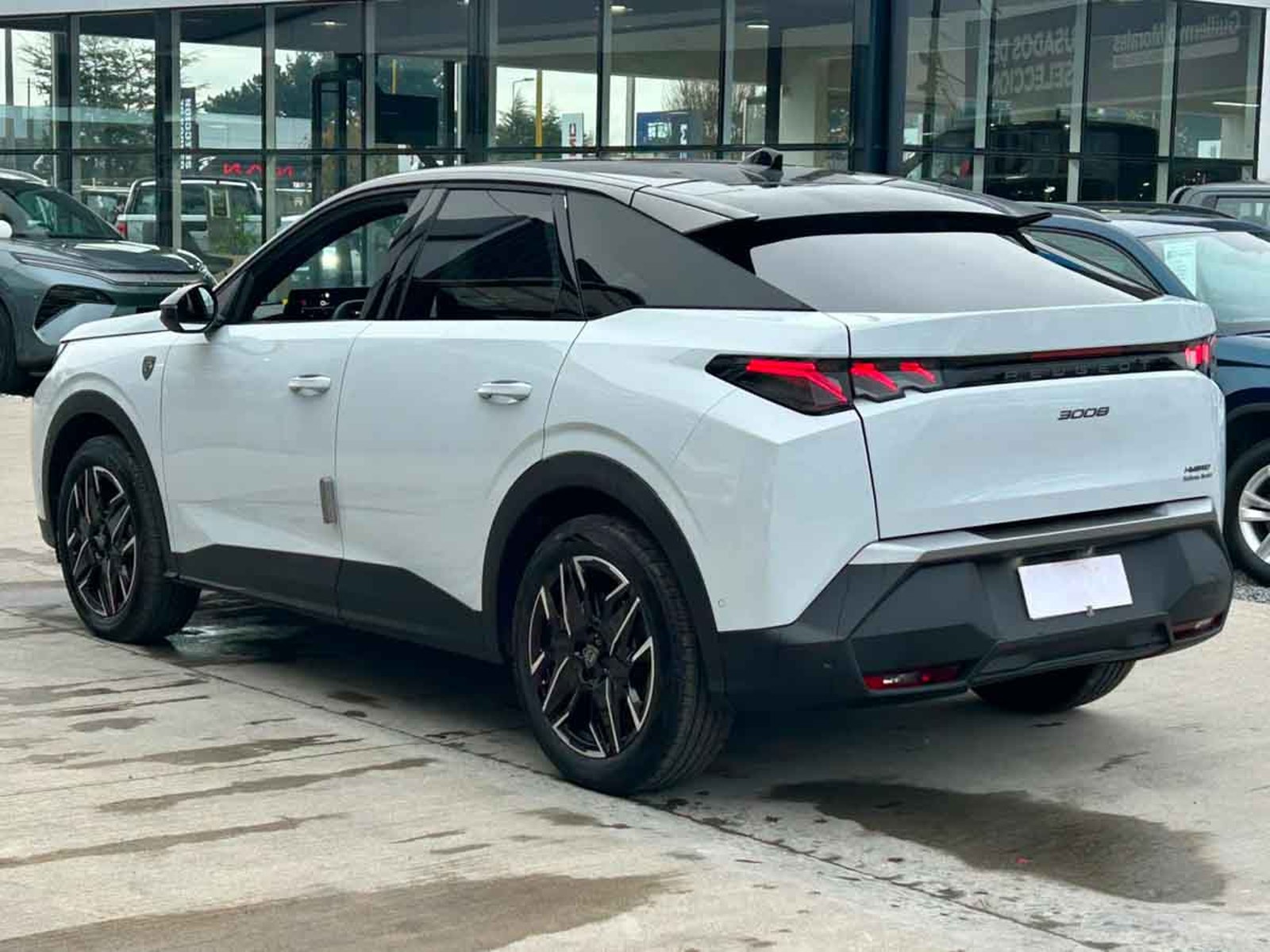 PEUGEOT NEW 3008 GT HYBRID 136HP AT 2026 - Foto 3 de 8