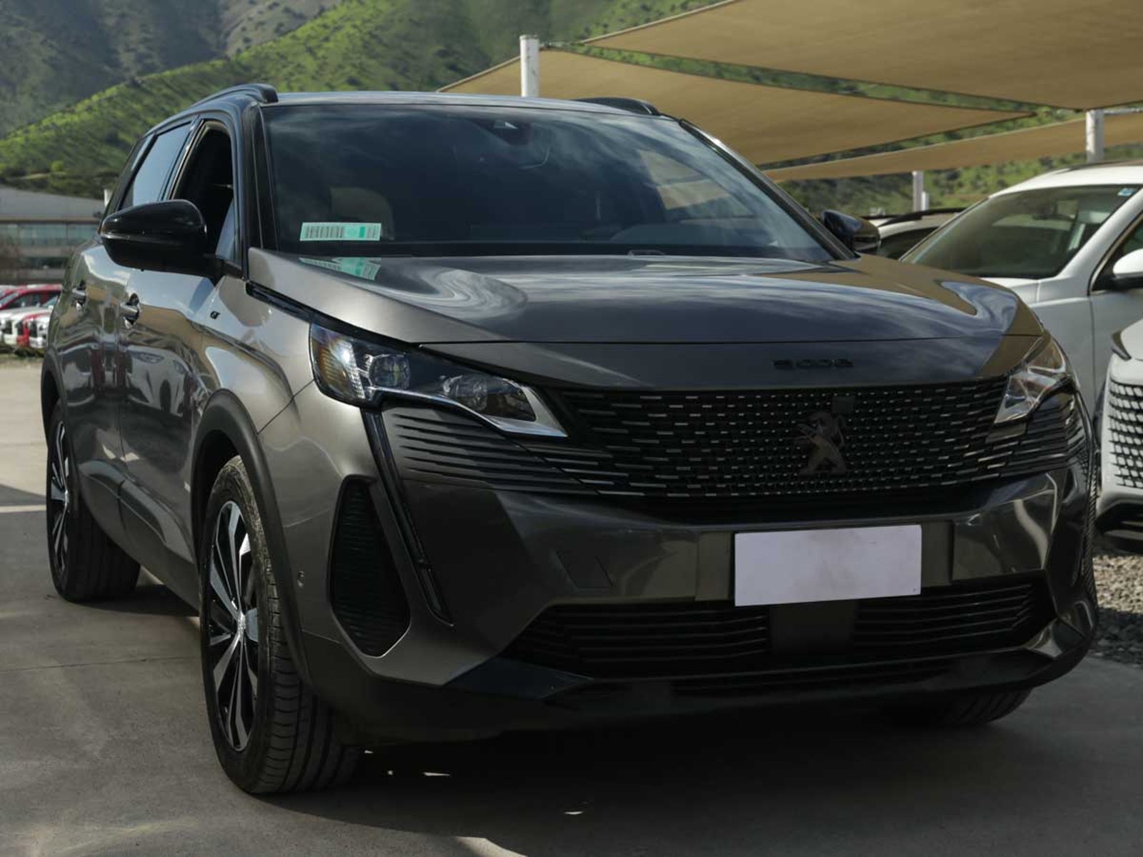 Peugeot 5008 GT BLACK PACK BLUEHDI 130 EAT8 2024 - Foto 2 de 8