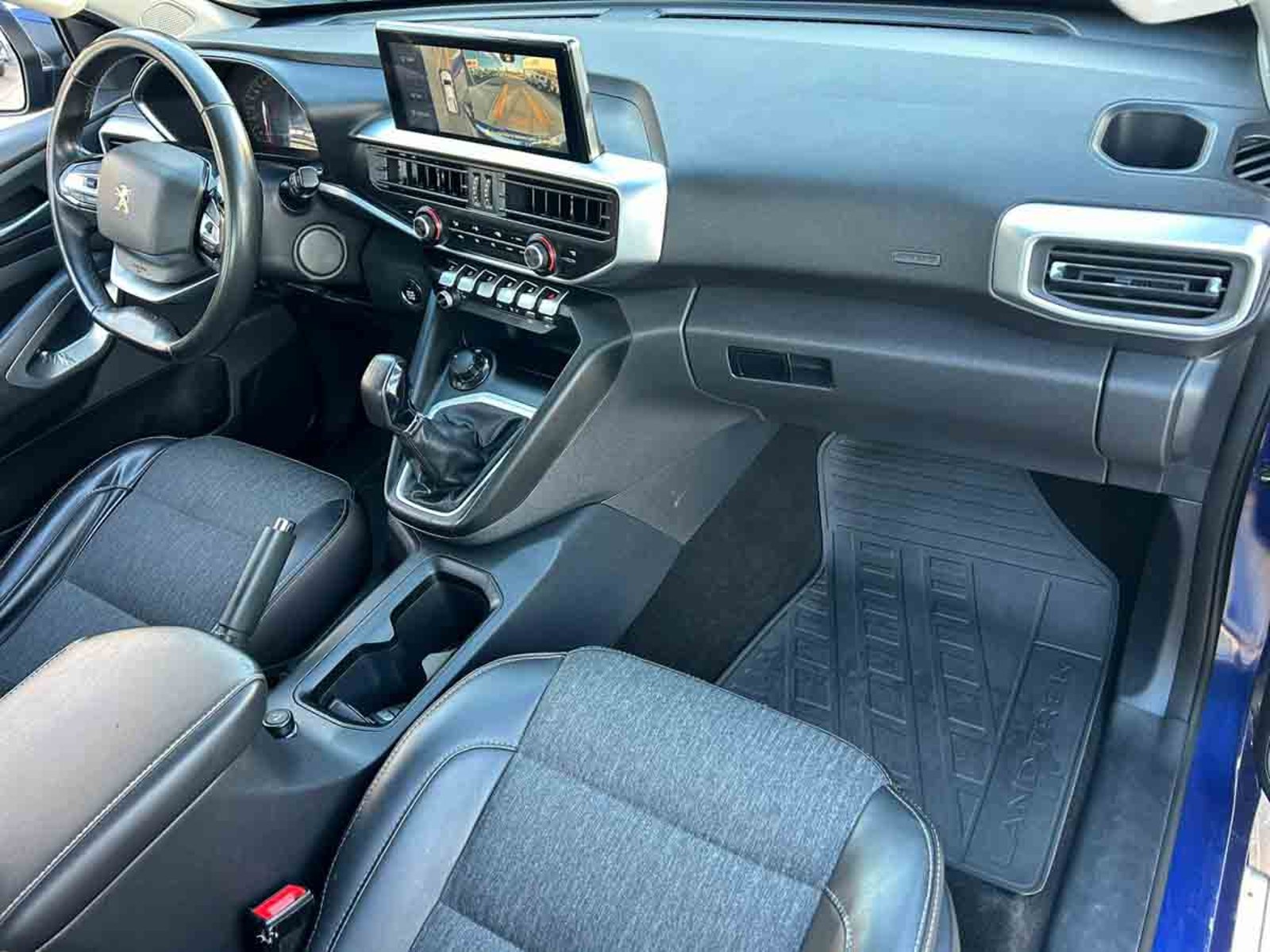 PEUGEOT LANDTREK 4X4 1.9 2023 - Imagen 10 de 16