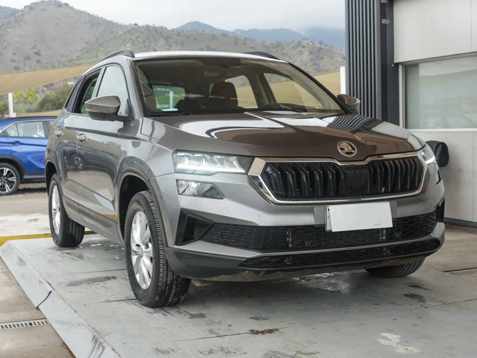 Skoda KAROQ TSI 1.4 AUT 2024 - Foto 2 de 8