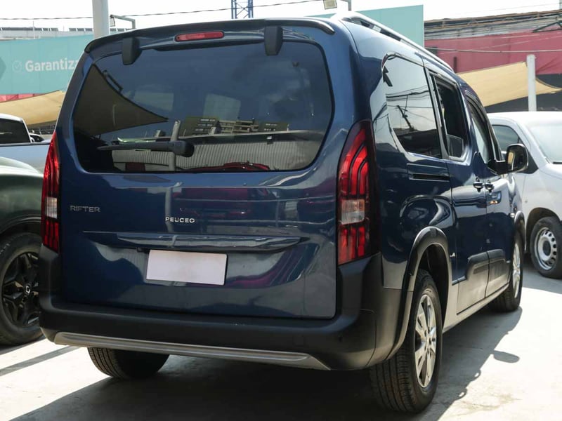 Peugeot RIFTER ALLURE 1.2 AUT 2021 - Imagen 4 de 8