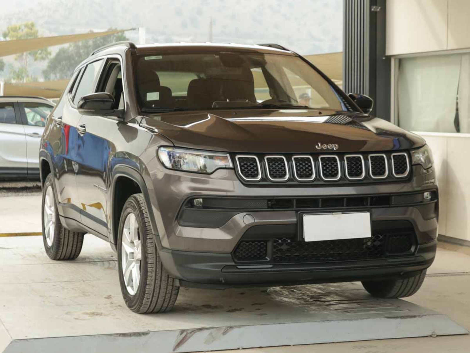 JEEP COMPASS SPORT 4X2 AT 2023 - Foto 3 de 13