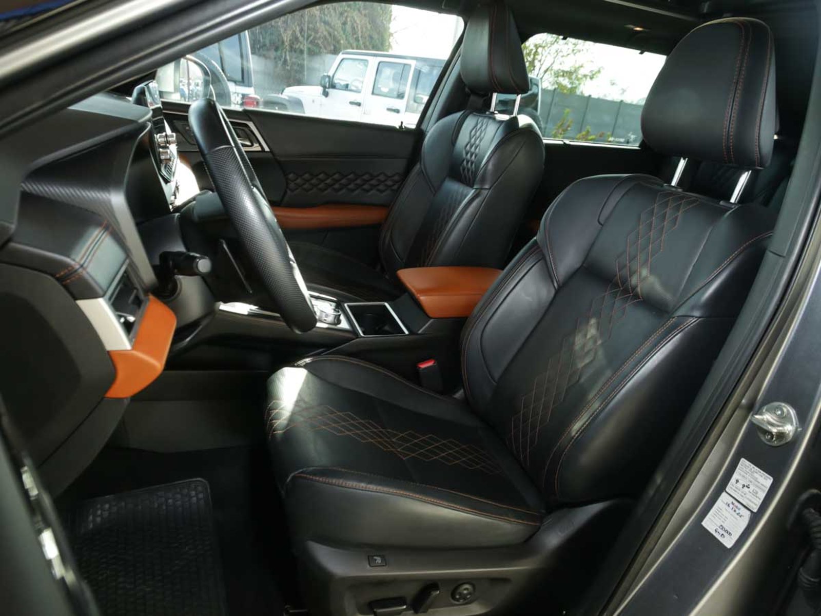 MITSUBISHI OUTLANDER 4X4 GLS 2023 - Imagen 10 de 13