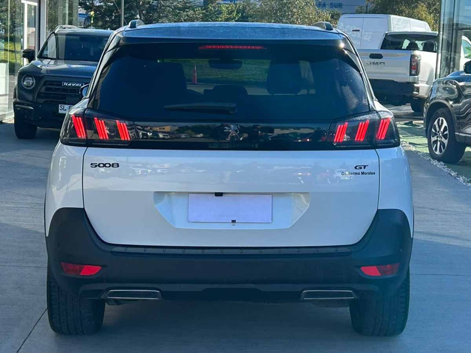 PEUGEOT 5008 GT BLACK PACK BLUEHDI 130 EAT8 2024 - Foto 5 de 16