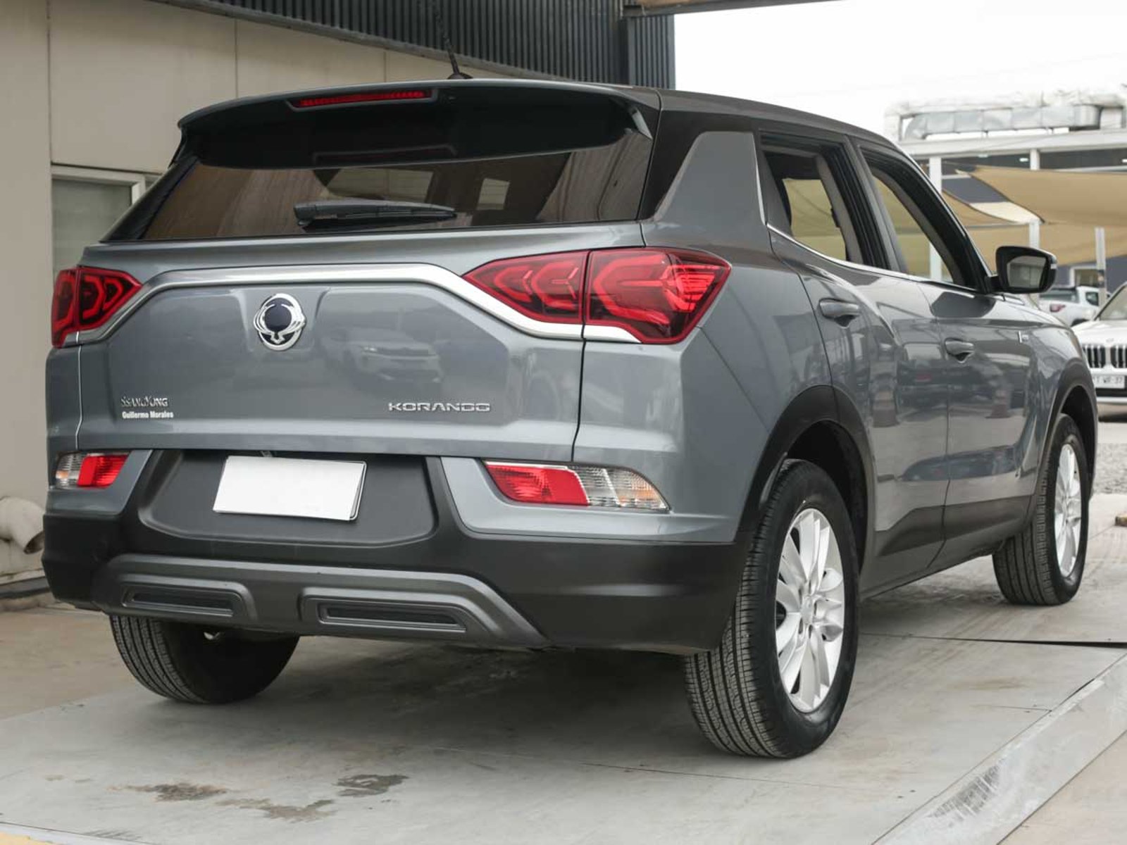 SsangYong NEW KORANDO LX 1.5T 6MT 2WD 2024 - Foto 4 de 8