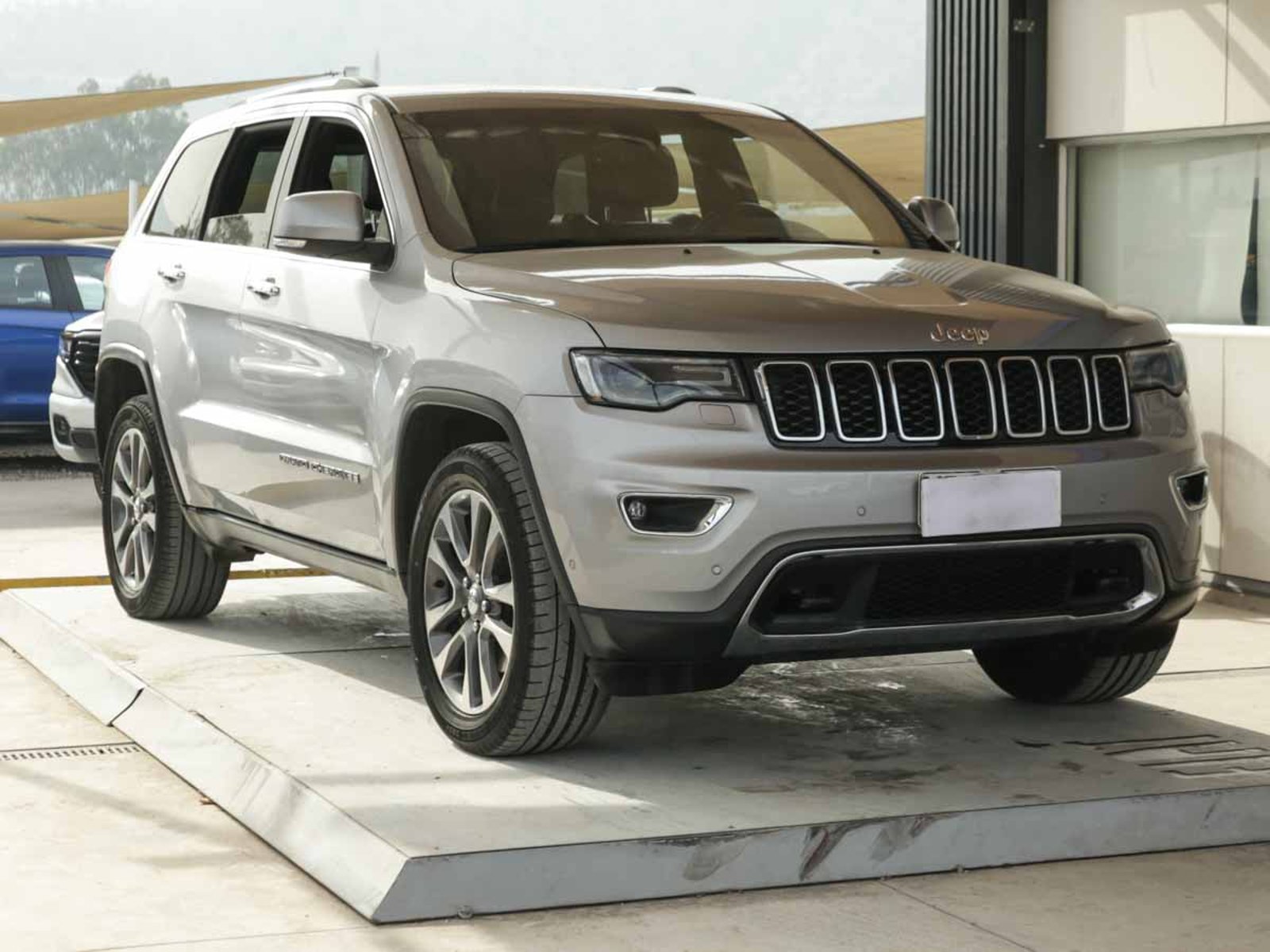 Jeep GRAND CHEROKEE 3.6 LIMITED 4WD AUTO 2018 - Foto 2 de 8