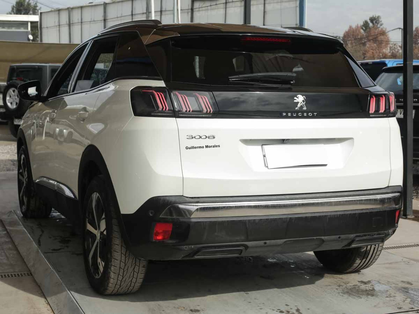 Peugeot 3008 ALLURE PACK BLUEHDI 130 EAT8 2024 - Foto 3 de 8