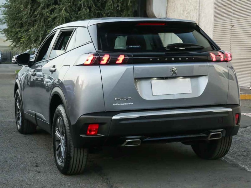 Peugeot 2008 PURETECH 130 4X2 1.2 2025 - Imagen 4 de 13
