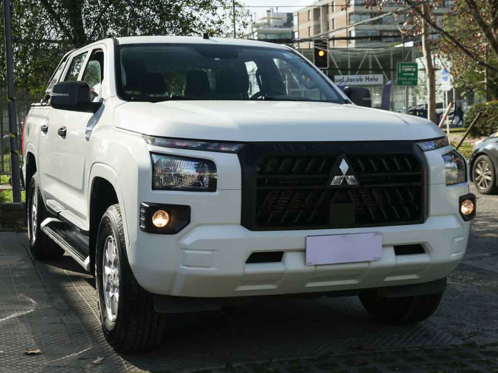 Mitsubishi NEW L200 KATANA XR E6B 2024 - Foto 2 de 9