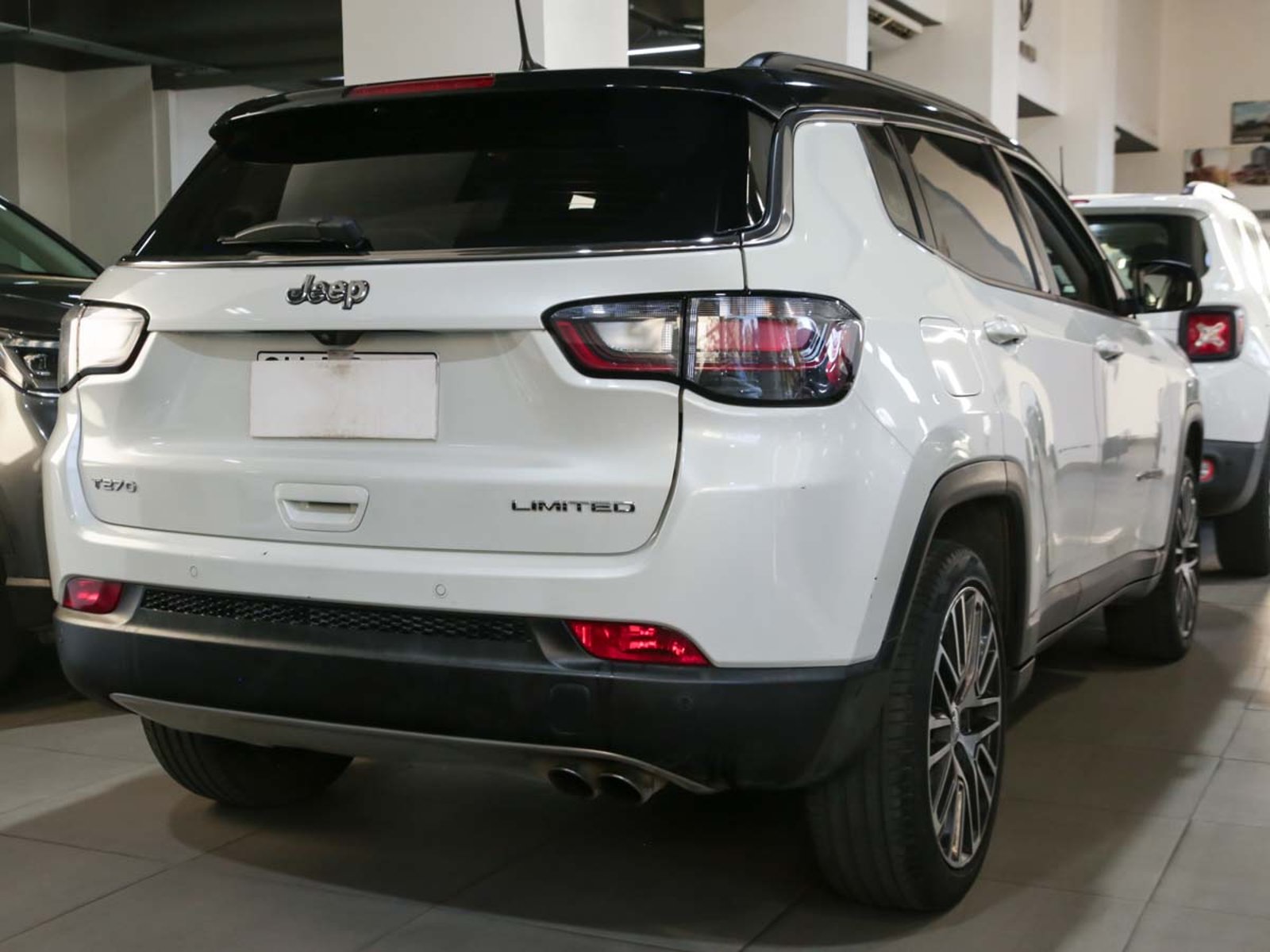 JEEP COMPASS LIMITED 4X2 AT 2023 - Imagen 6 de 14