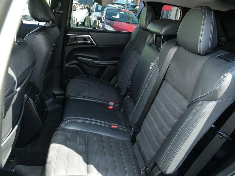 Mitsubishi OUTLANDER GLX 2.5 AUT 2023 - Imagen 7 de 8
