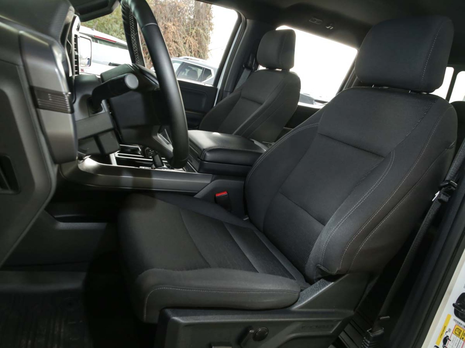 Ford F150 XLT 4X4 5.0 AUT 2026 - Imagen 7 de 8
