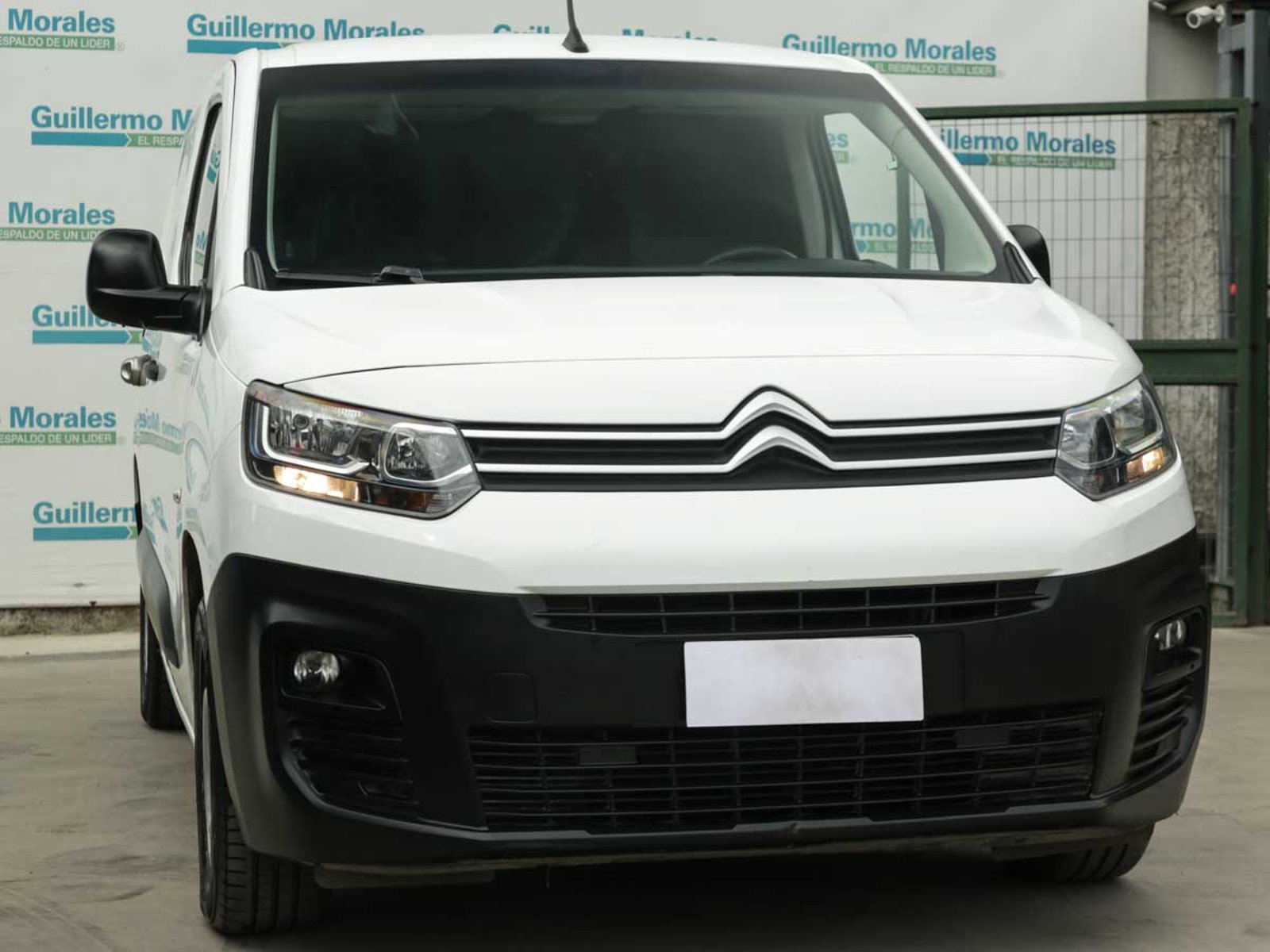 Citroën BERLINGO K9 1.6 2021 - Foto 2 de 8