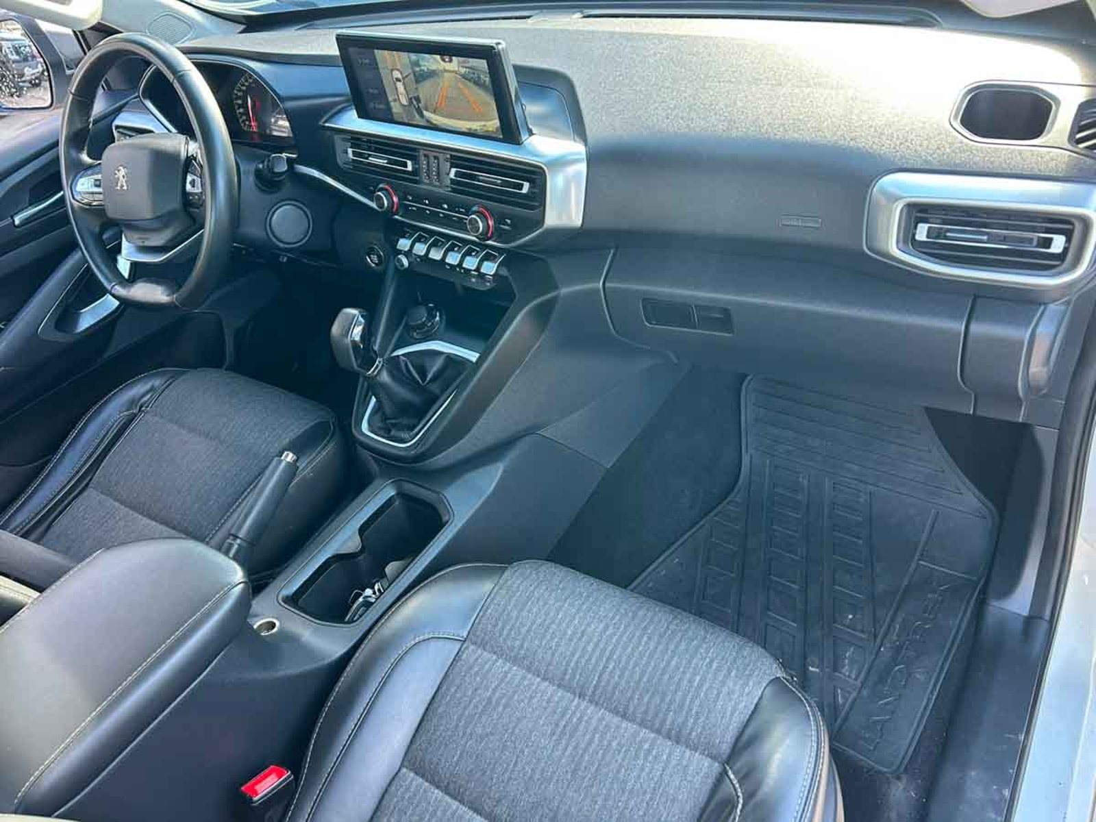 Peugeot LANDTREK 4X4 1.9 2023 - Imagen 7 de 8