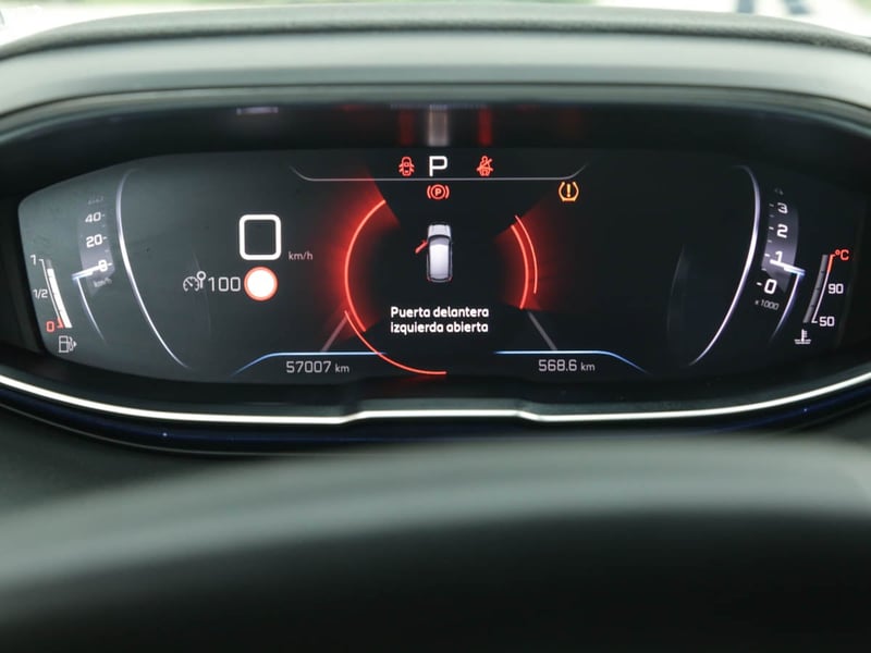 Peugeot 3008 ALLURE PACK BLUEHDI 130 EAT8 2024 - Imagen 5 de 8