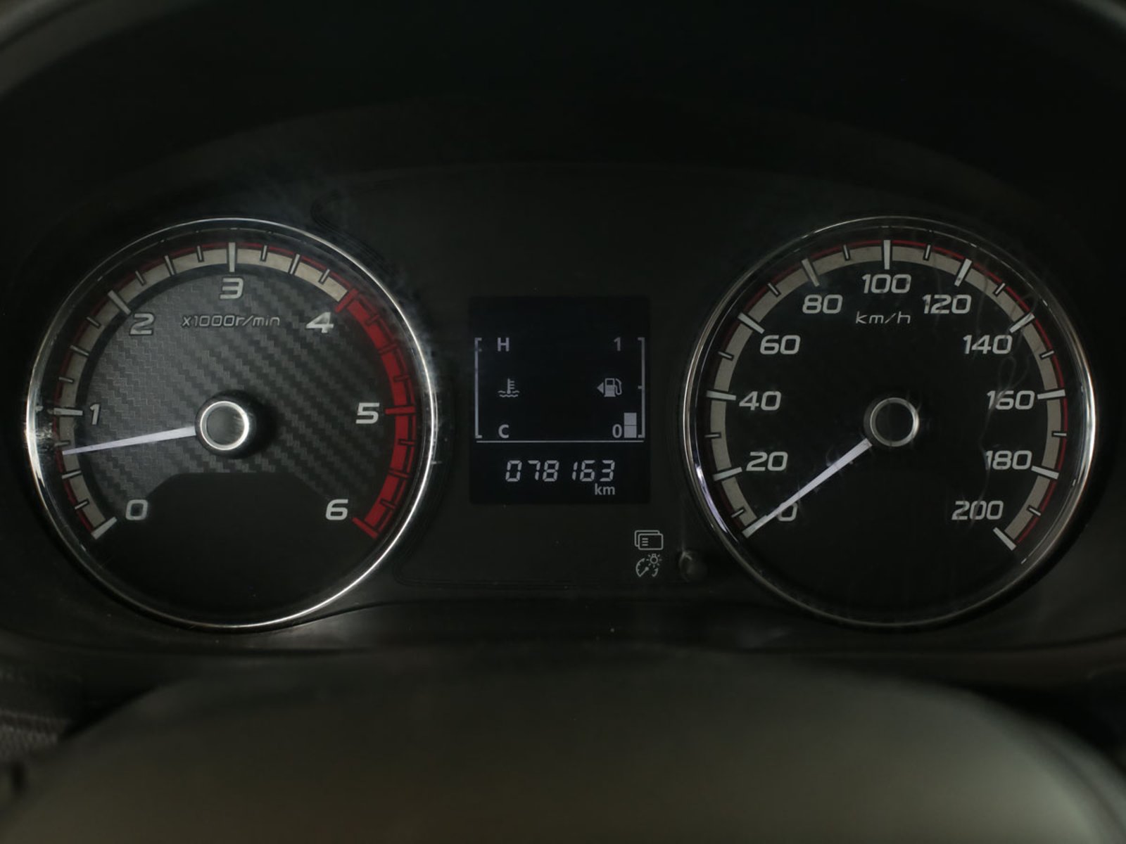 Mitsubishi L-200 WORK CR D/C 4X2 TD 2022 - Imagen 19 de 20