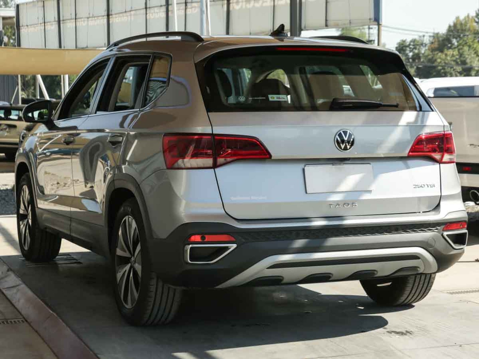 VOLKSWAGEN TAOS TSI 1.4 AT 2026 - Foto 4 de 13