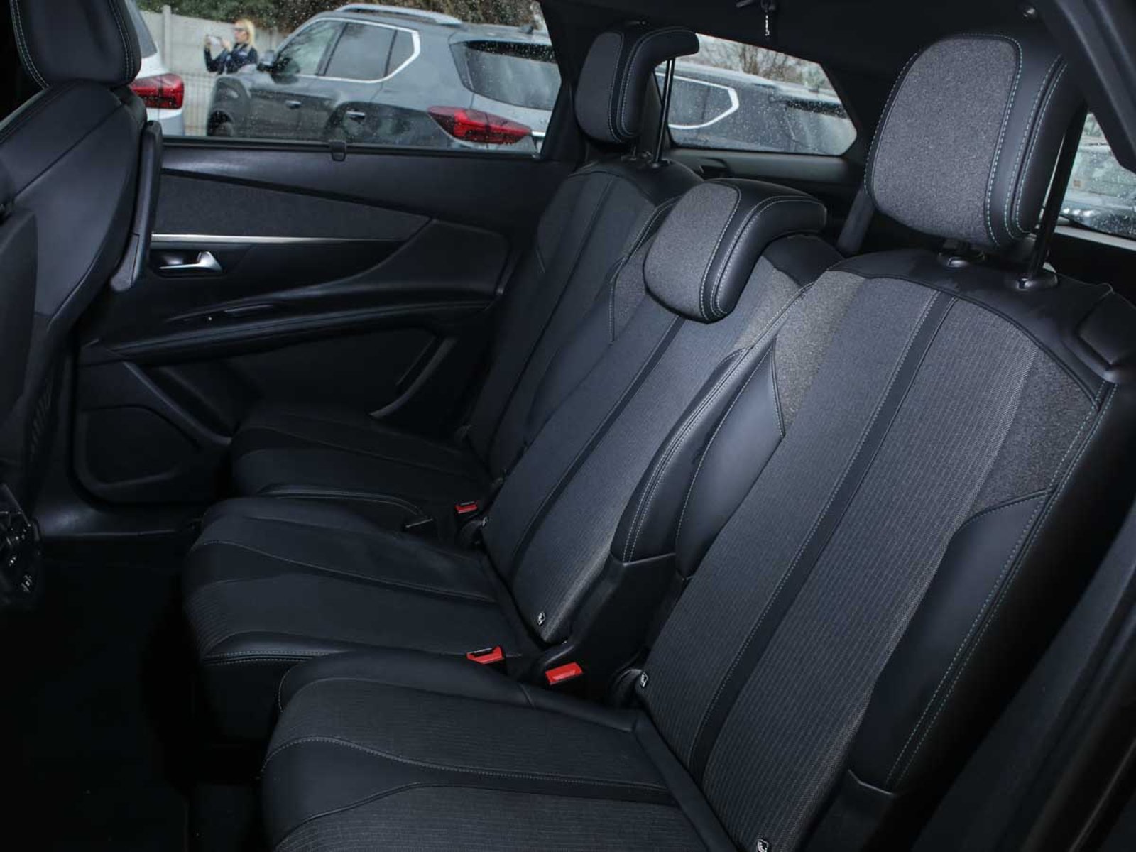 Peugeot 5008 ALLURE PACK BLUEHDI 130 EAT8 2024 - Imagen 7 de 8
