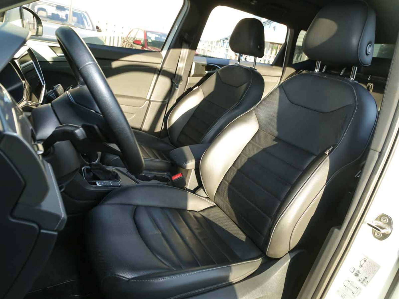 VOLKSWAGEN TAOS TSI 1.4 AT 2025 - Imagen 10 de 14