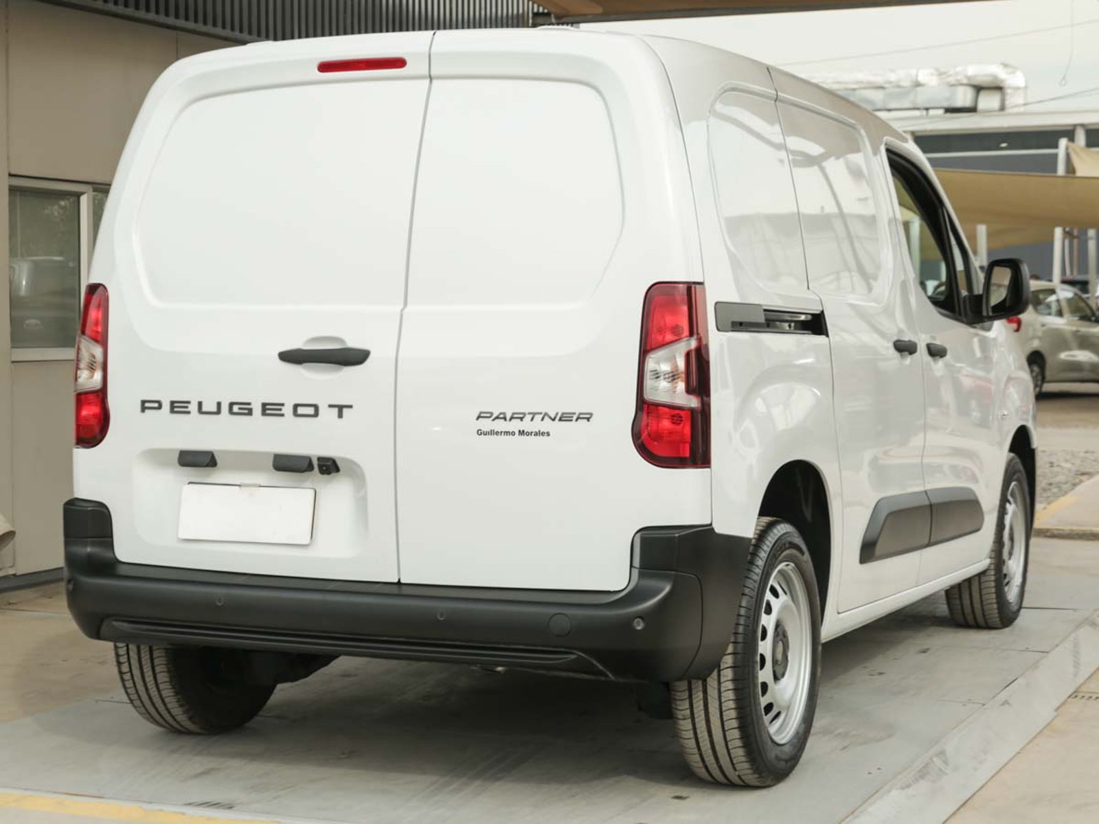 PEUGEOT PARTNER MCA L1 DIESEL 100HP MT 2026 - Imagen 6 de 13
