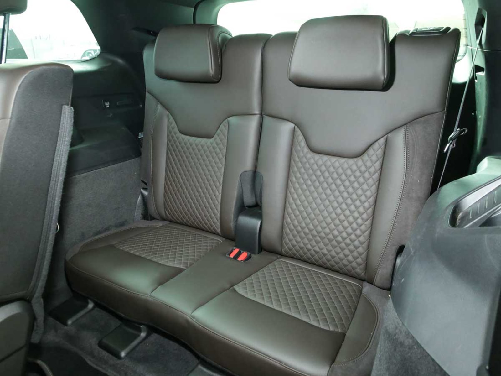 JEEP COMMANDER OVERLAND 2.0 AT9 D 2023 - Imagen 11 de 20