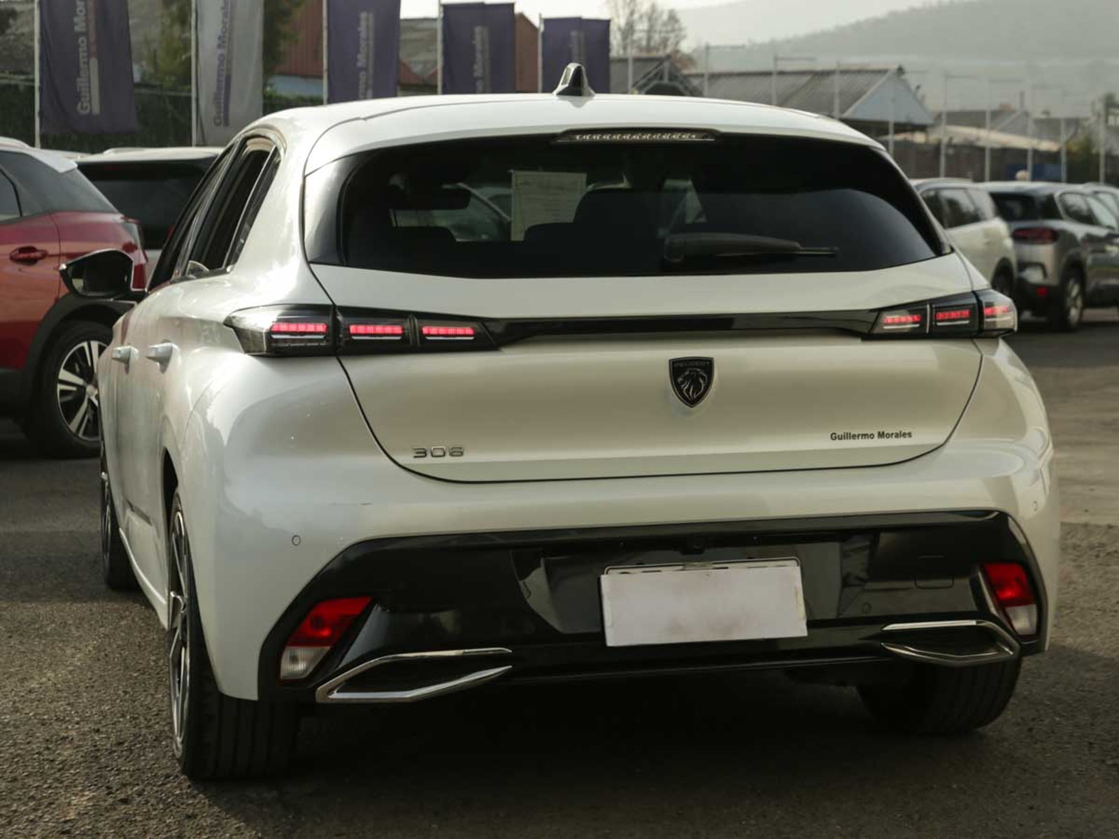 PEUGEOT 308 ALLURE PACK BLUE HDI 130 EAT8 2023 - Imagen 4 de 13