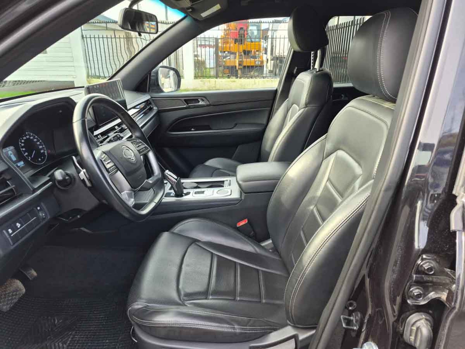 SSANGYONG NEW REXTON GLX 2.2TD 8AT 2WD 6AB * 2025 - Imagen 8 de 14