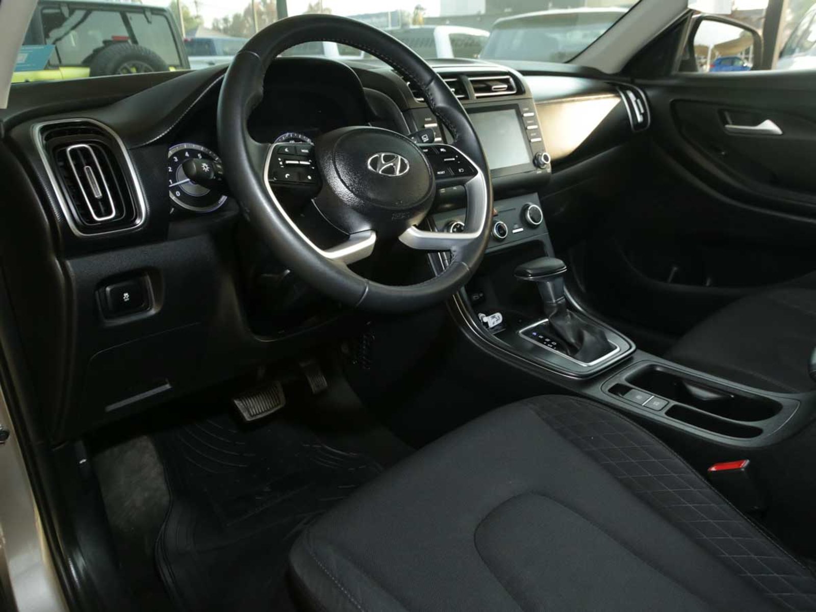 Hyundai Creta SU2i 1.5 CVT PLUS 2025 - Imagen 6 de 8