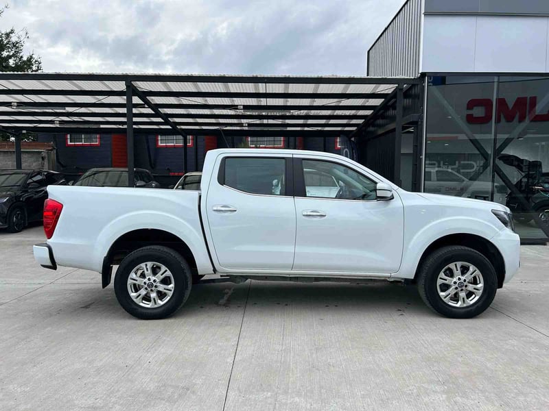 Nissan NAVARA  SE  4x2  DL210 2024 - Imagen 16 de 20
