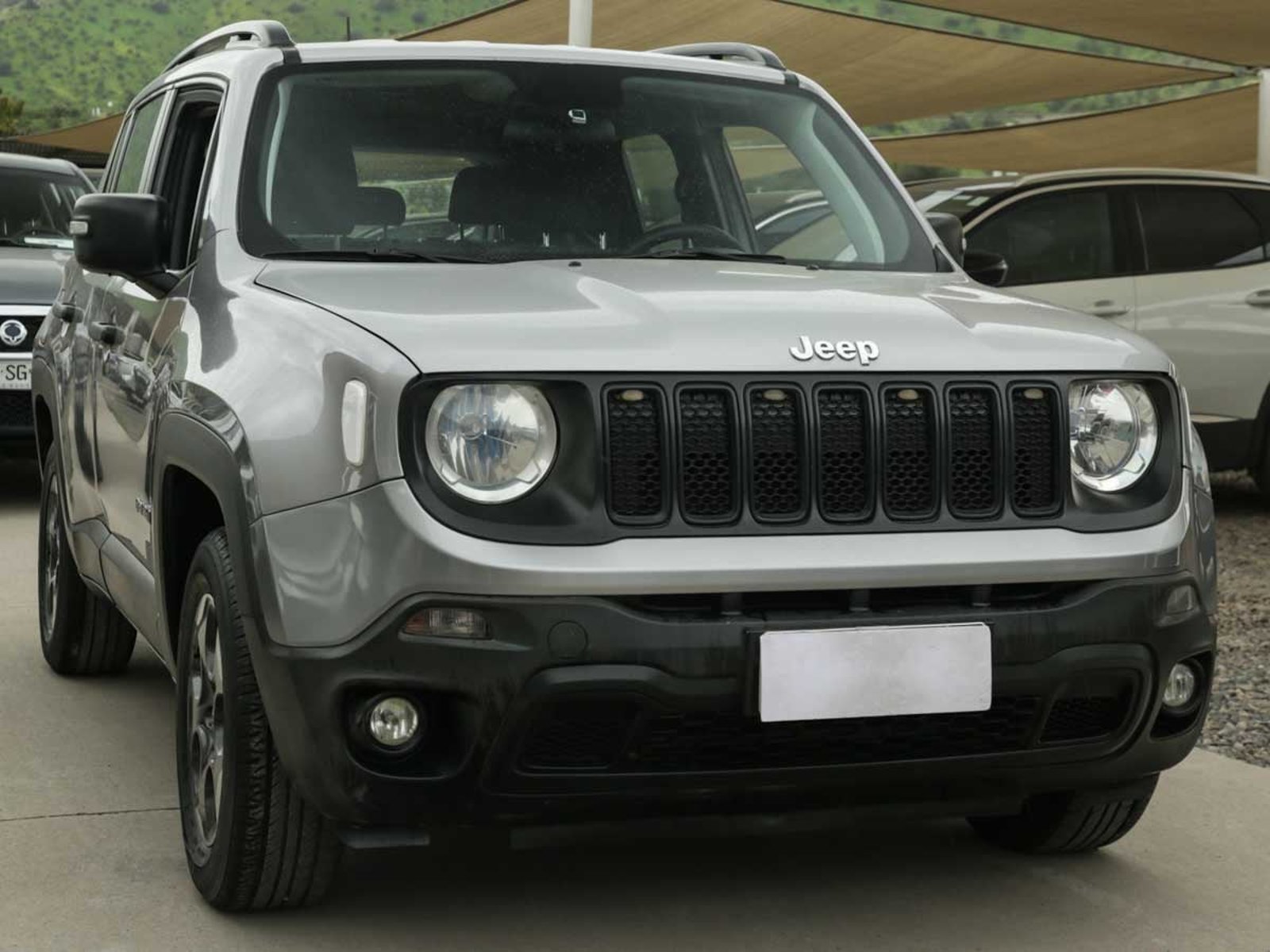 Jeep RENEGADE SPORT 1.8 2021 - Foto 2 de 8