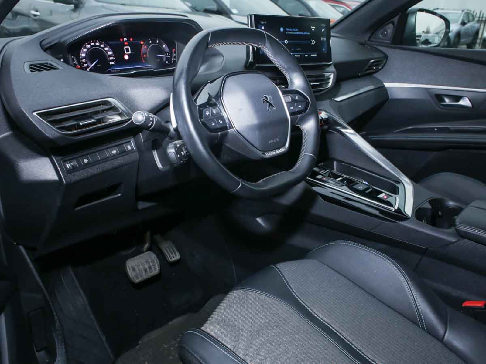 Peugeot 3008 ALLURE BLUEHDI 130 EAT8 2024 - Imagen 6 de 8