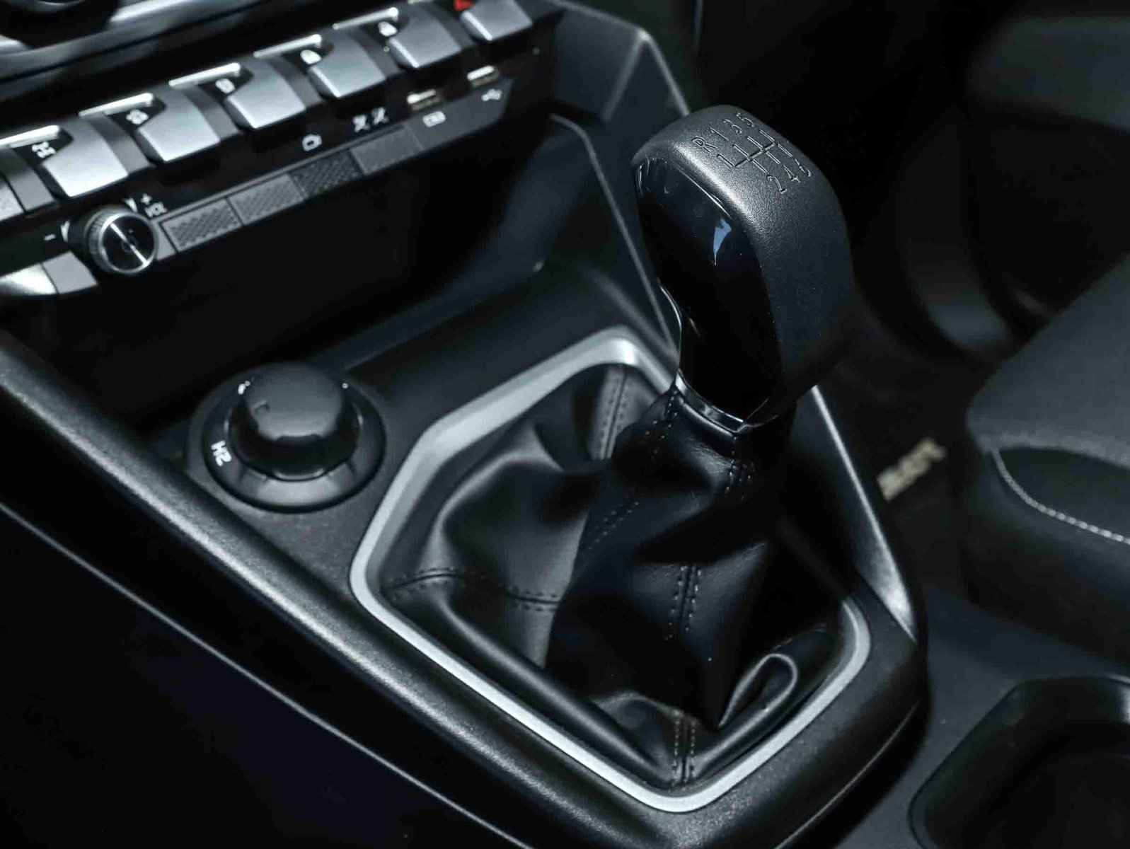 PEUGEOT LANDTREK BLUE HDI 180 4X4 2.2 2024 - Imagen 10 de 20