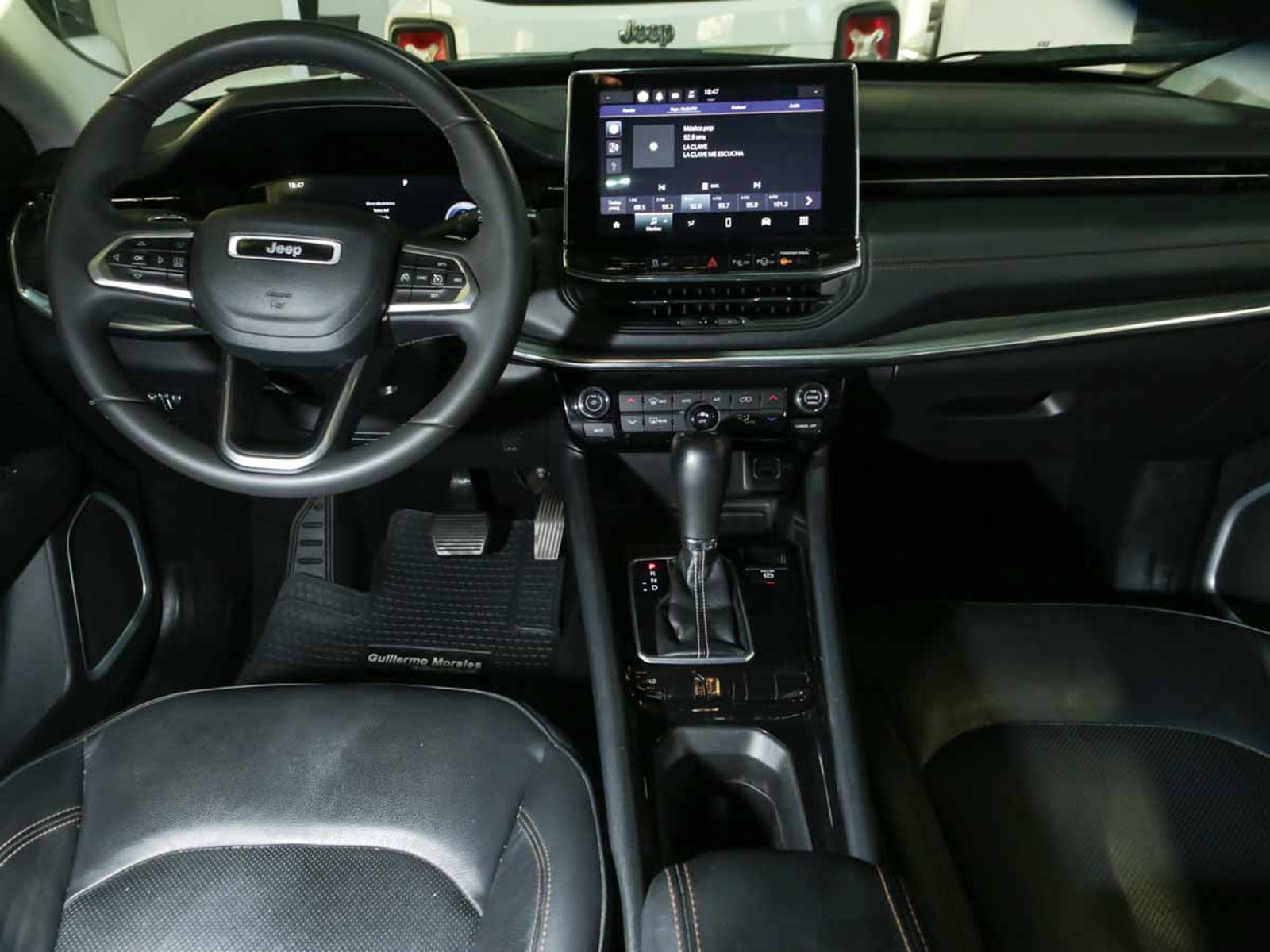 JEEP COMPASS LIMITED 4X2 AT 2023 - Imagen 12 de 14