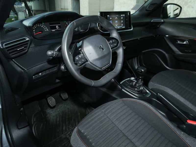 Peugeot 2008 PURETECH 130 4X2 1.2 2025 - Imagen 8 de 13
