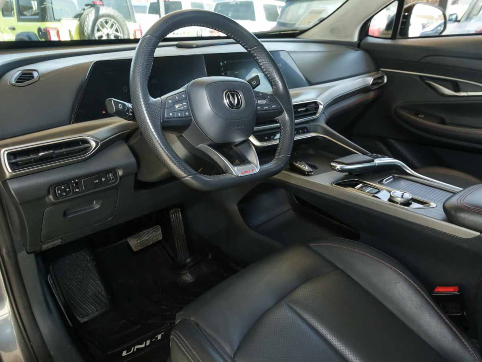 CHANGAN UNI T TURBO 1.5 AUT 2024 - Imagen 6 de 8