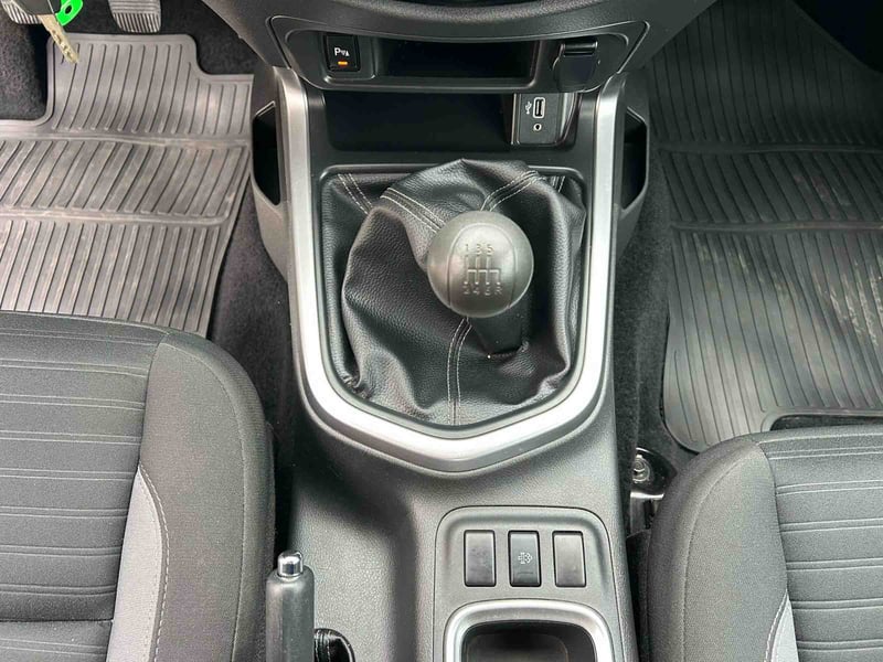 Nissan NAVARA  SE  4x2  DL210 2024 - Imagen 9 de 20