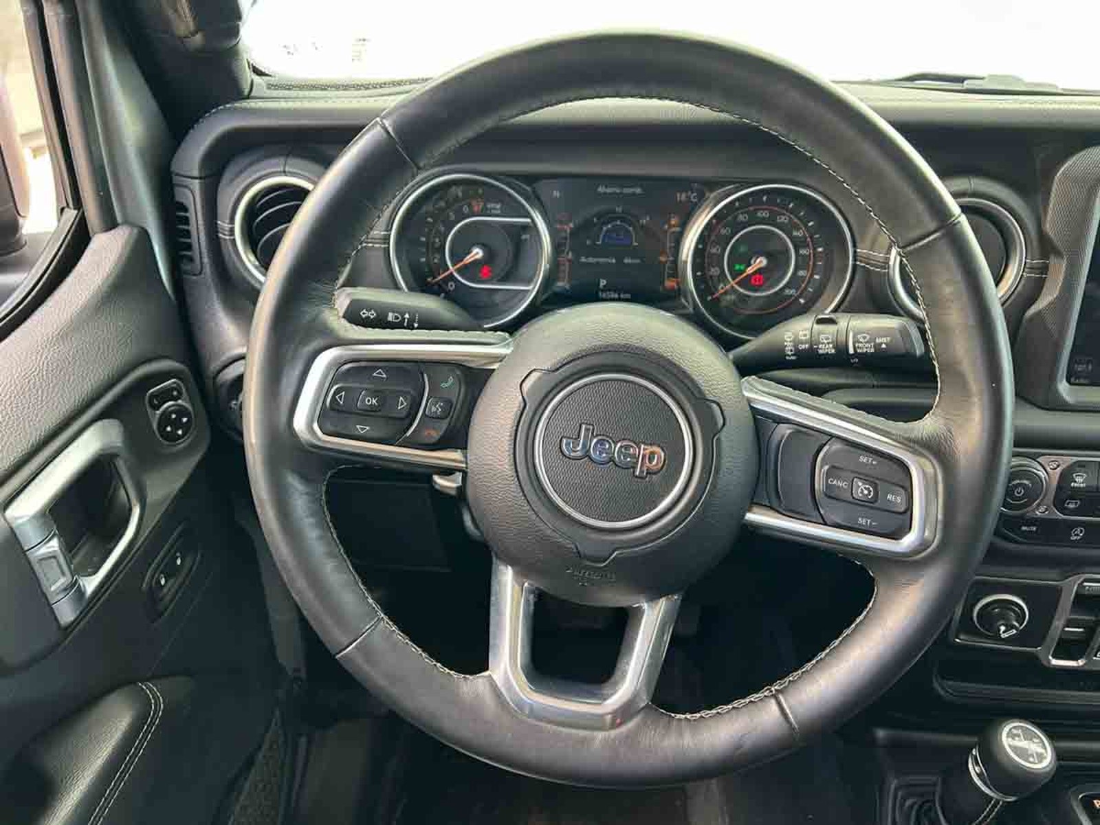 JEEP WRANGLER SAHARA LTD 3.6 AUT 2019 - Imagen 14 de 16
