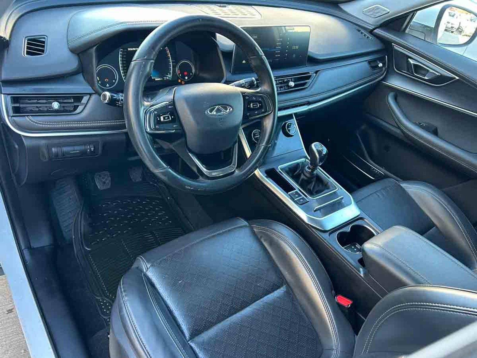 Chery TIGGO 8 GL 1.5 2023 - Foto 5 de 8