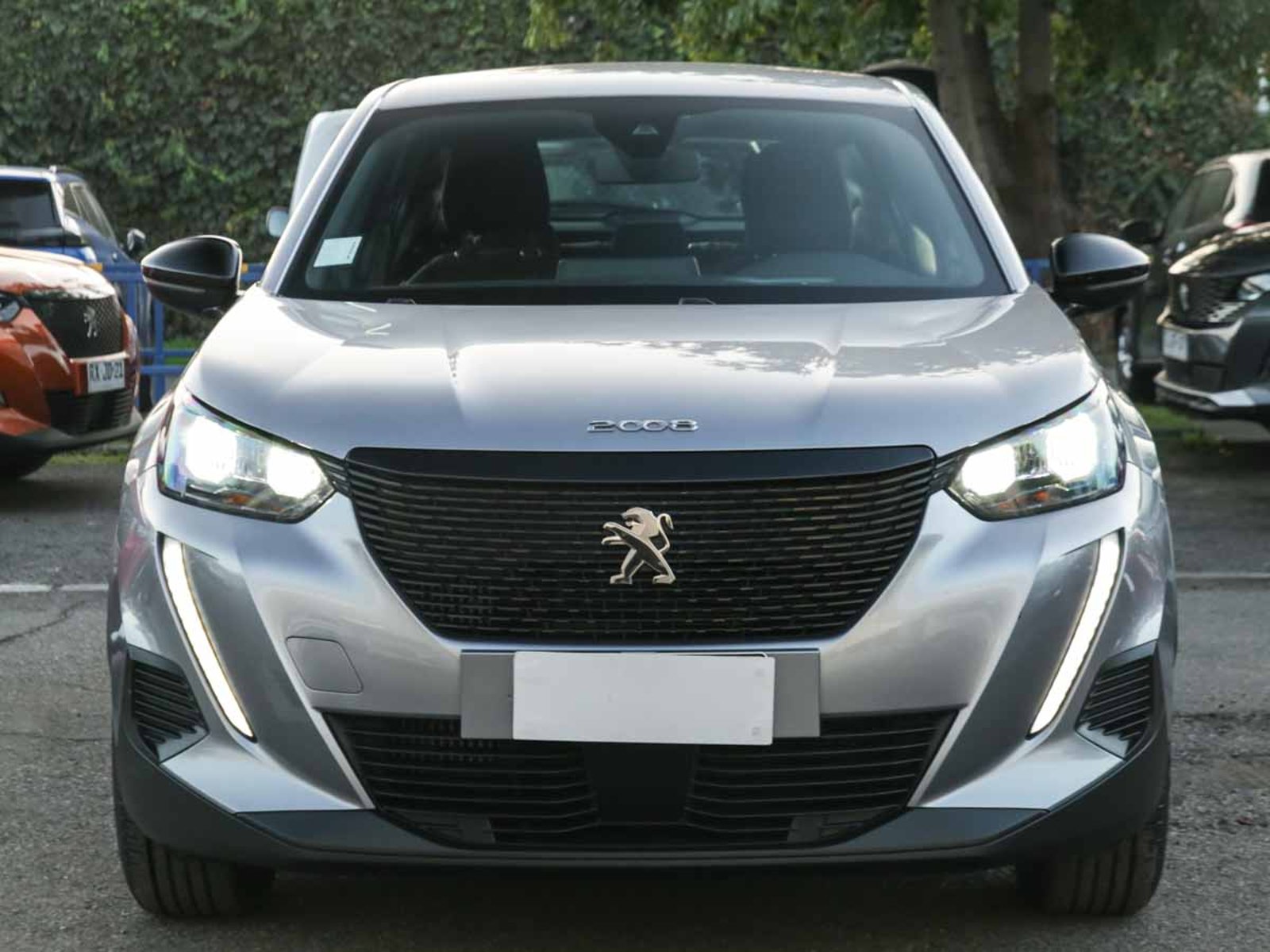 Peugeot 2008 PURETECH 130 4X2 1.2 2025 - Foto 2 de 13