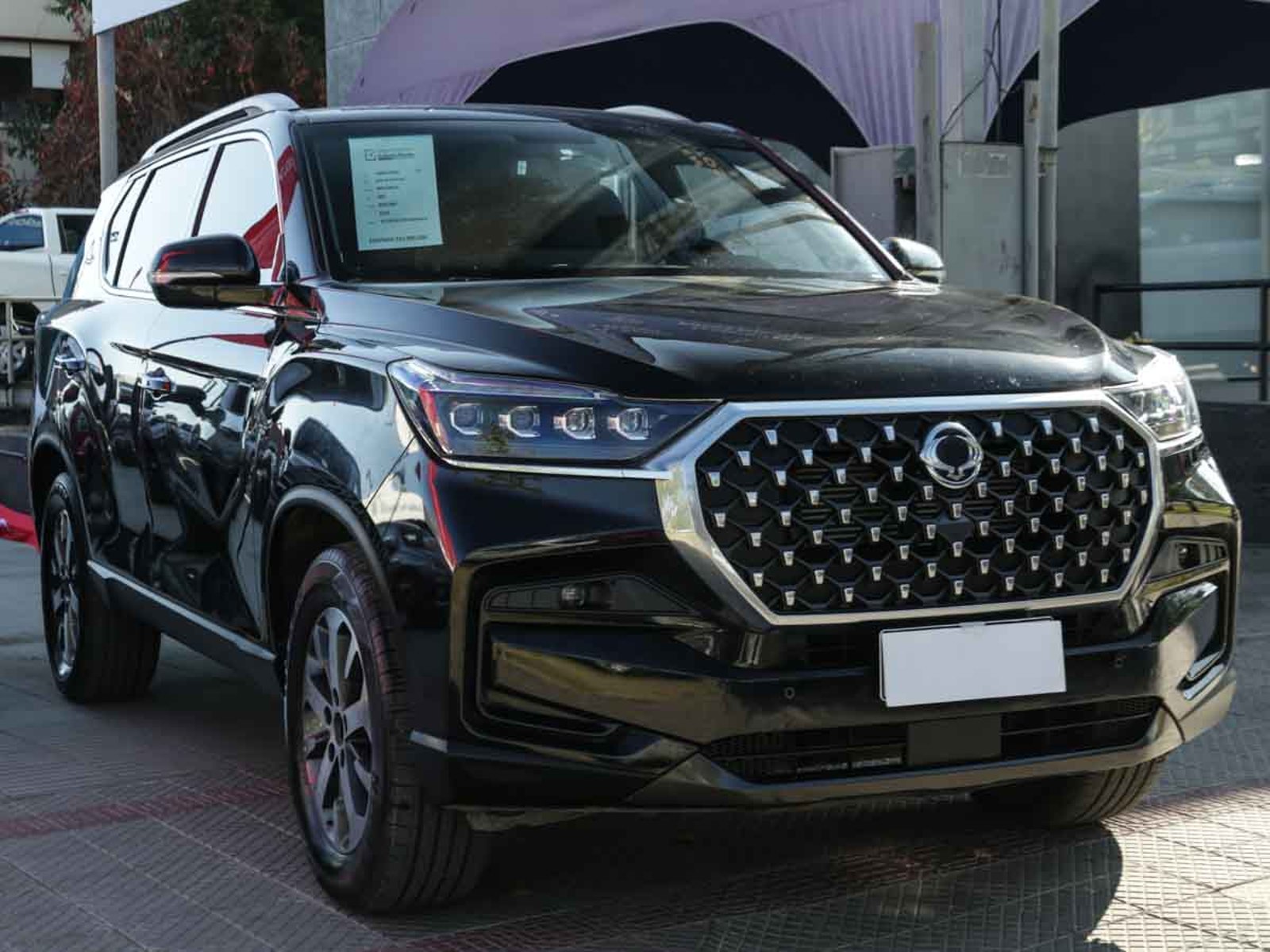 SSANGYONG NEW REXTON GLX 2.2TD 8AT 2WD 6AB * 2025 - Foto 3 de 14