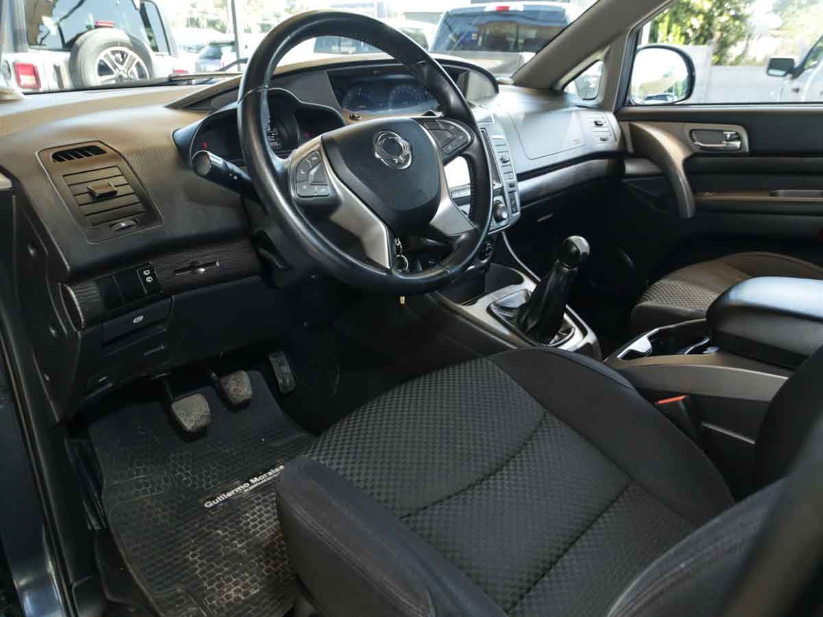 SSANGYONG STAVIC 2.2 MT 4X2 FULL 2018 - Imagen 8 de 15