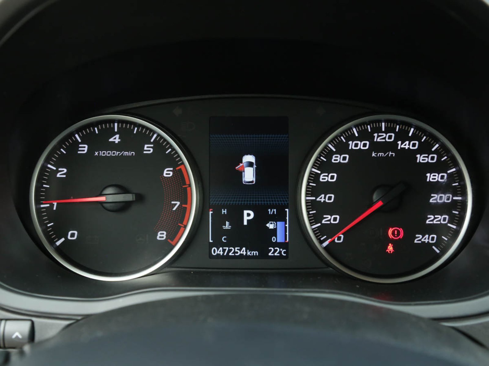 Mitsubishi ECLIPSE CROSS RX 1.5 4X2 AT 2023 - Foto 5 de 9