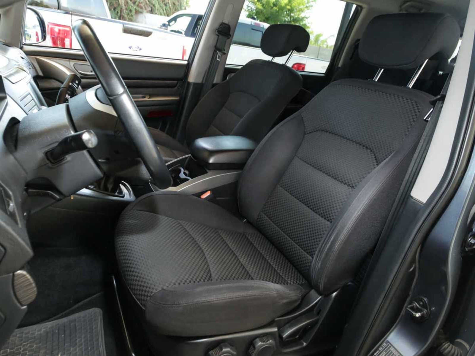 SSANGYONG STAVIC 2.2 MT 4X2 FULL 2018 - Imagen 10 de 15