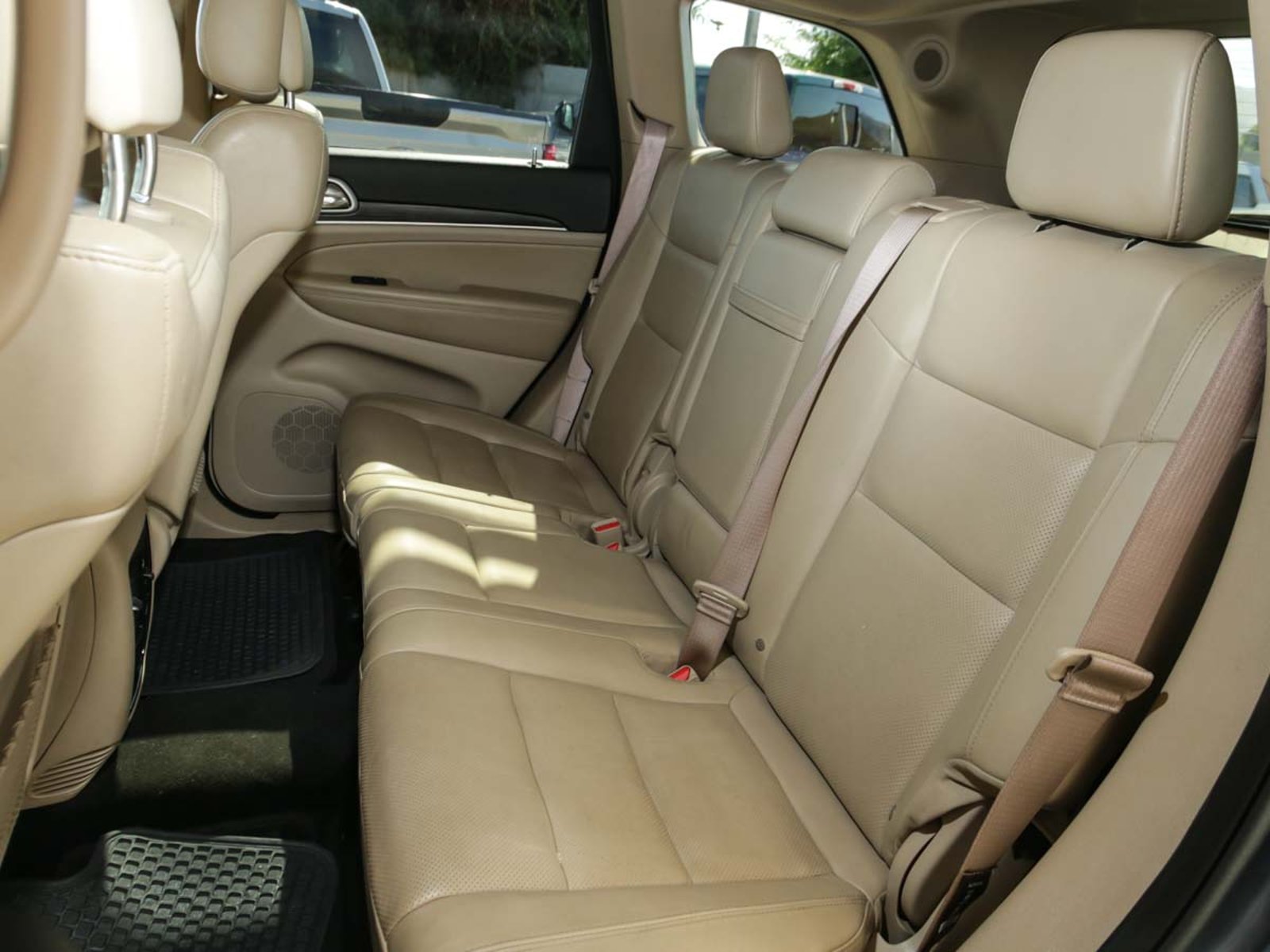 JEEP GRAND CHEROKEE  LIMITED 3.6 2022 - Imagen 11 de 20