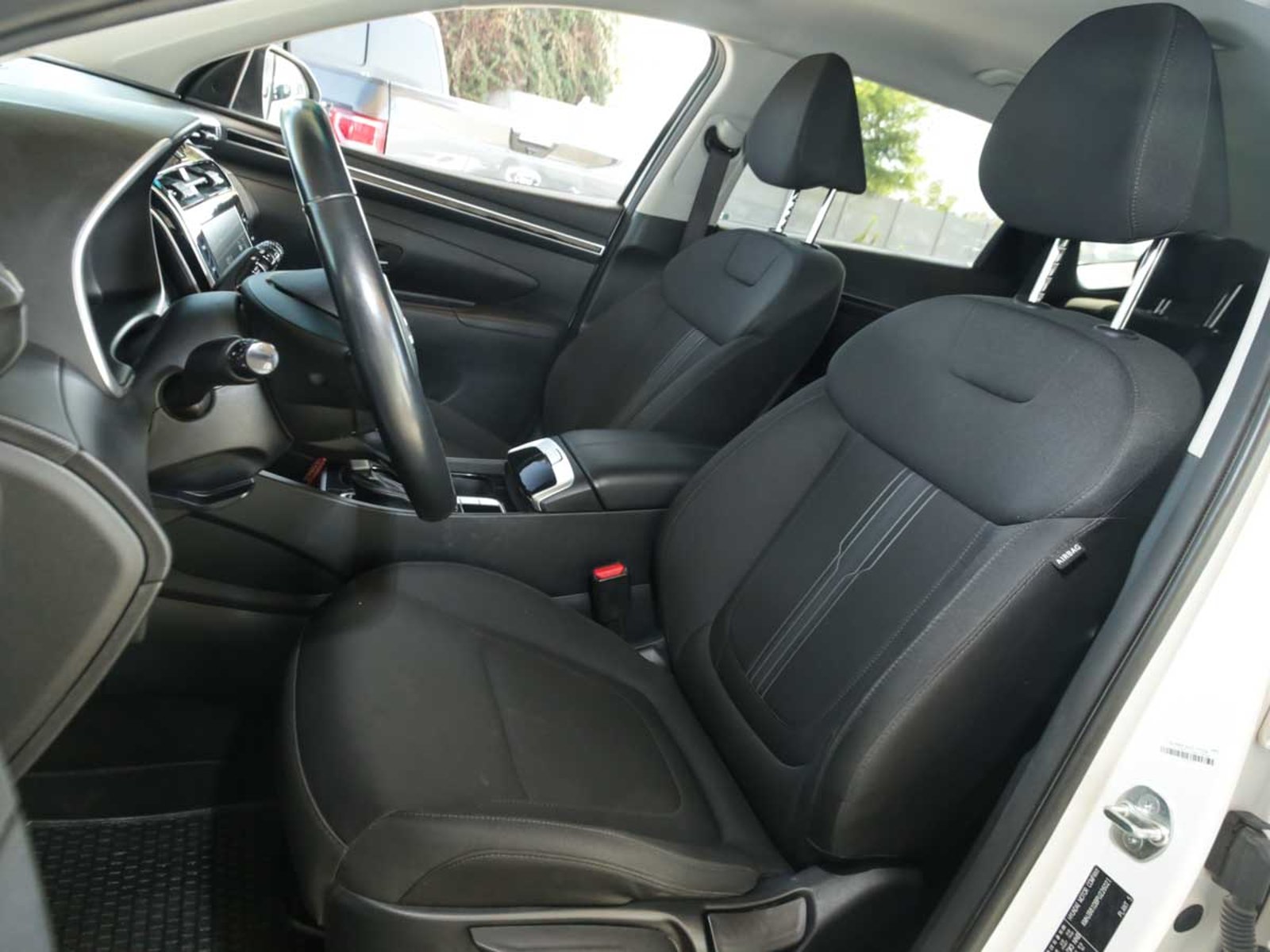 HYUNDAI TUCSON NX4 2.0 AUT 2023 - Imagen 10 de 13