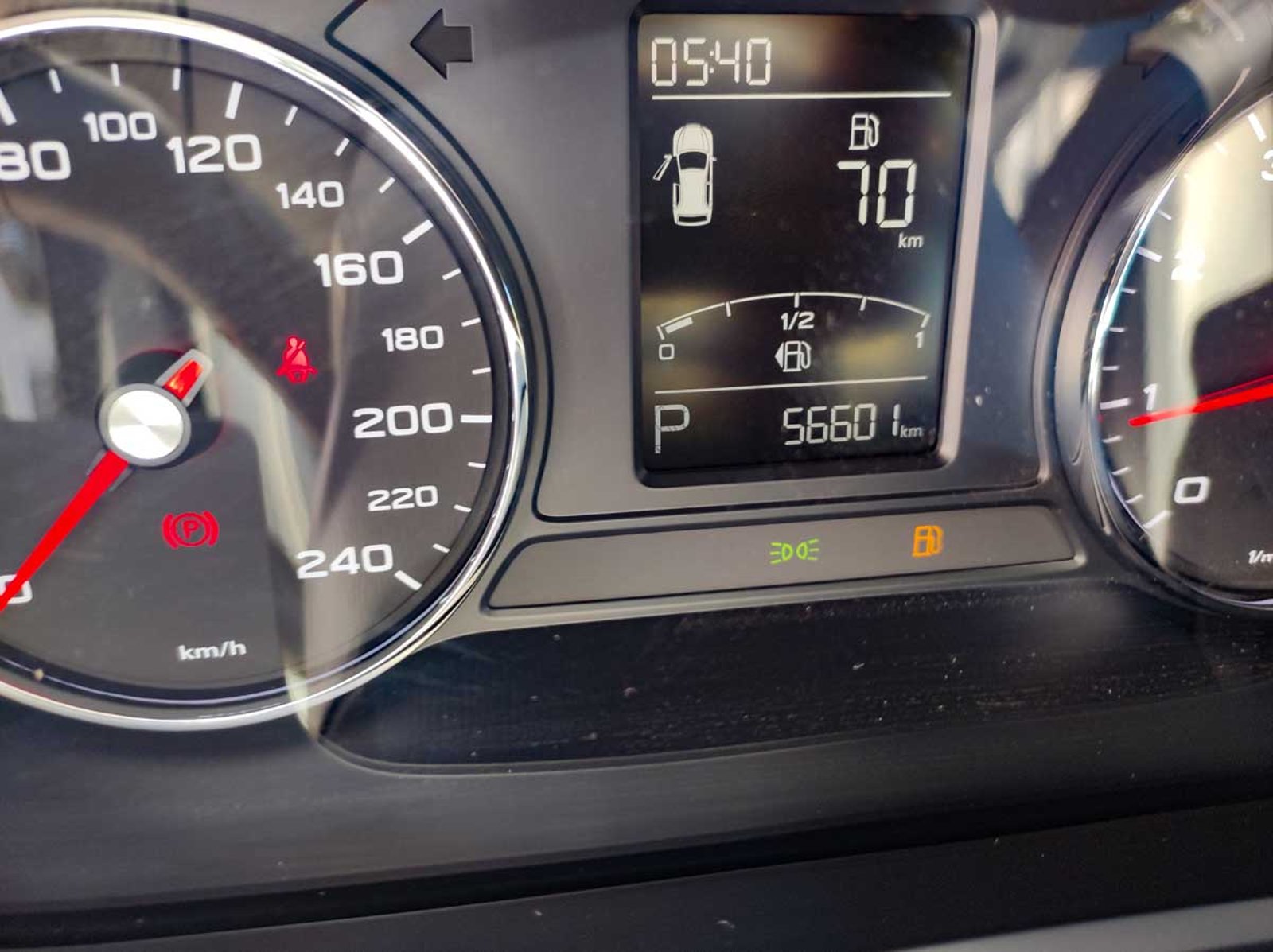 MG MG RX5 1.5T DCT DLX 2022 - Imagen 7 de 14