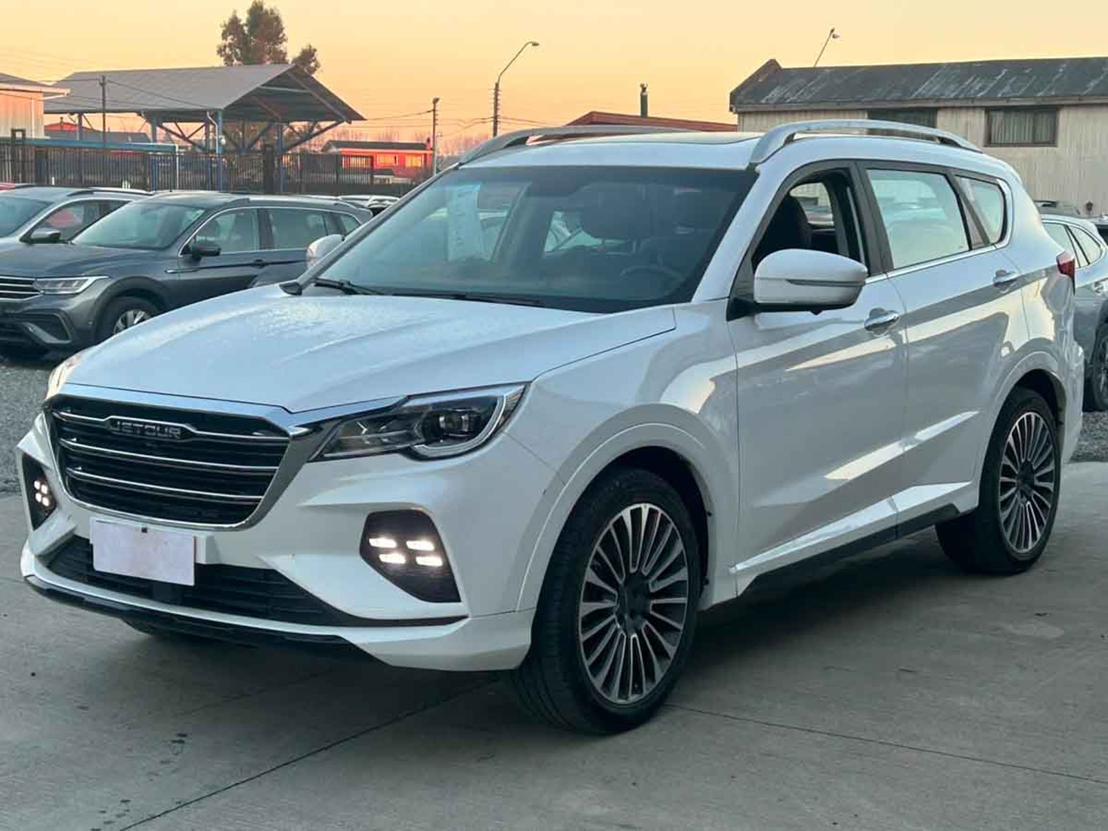 Jetour X70 1.5 AUT 2026 - Foto 2 de 8