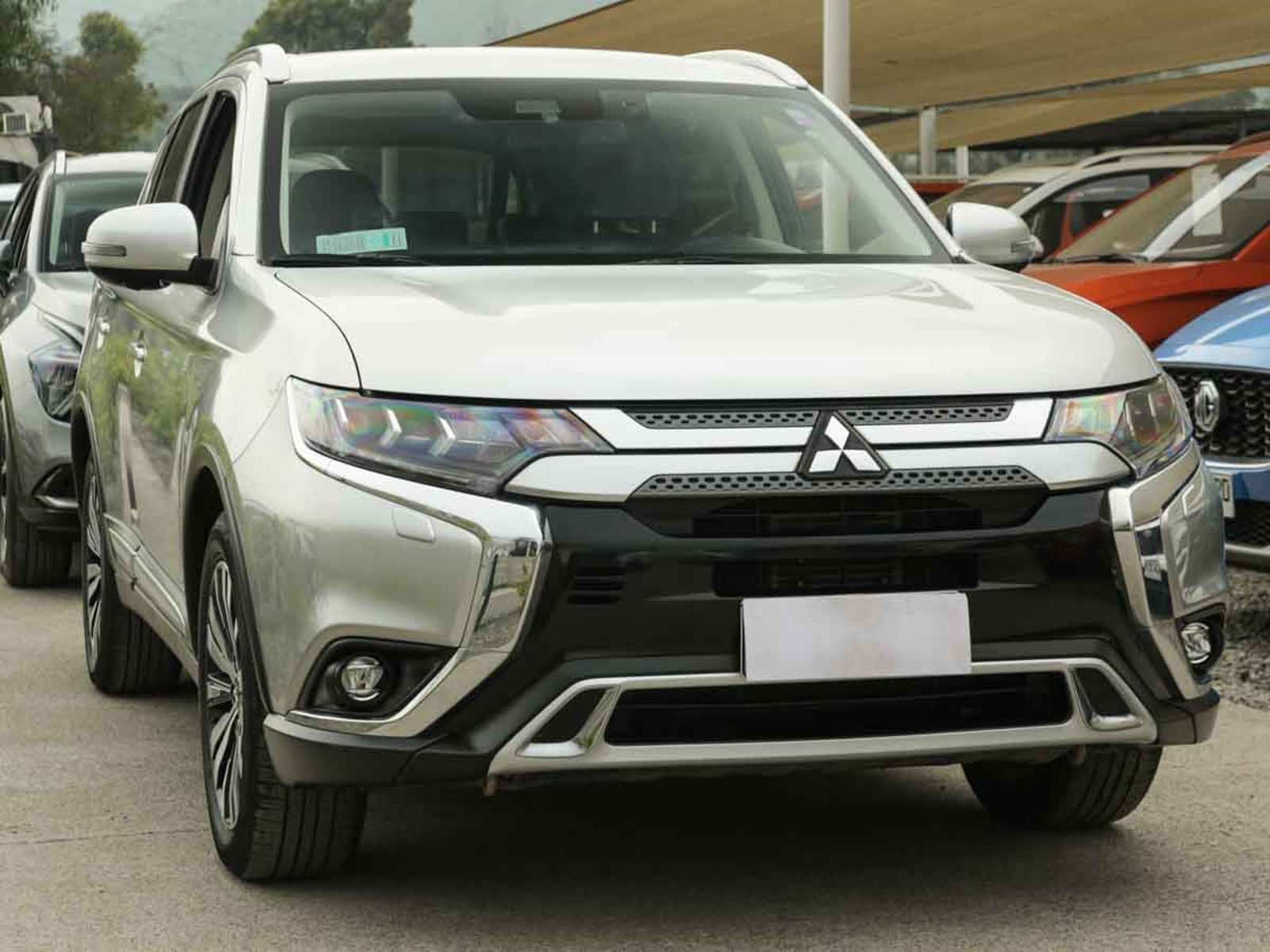 Mitsubishi OUTLANDER 2.4 4X4 GLX AUT. 2022 - Foto 2 de 8